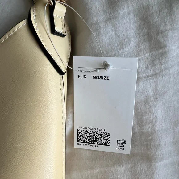 H&M Cream Bucket Shoulder Bag with Gold Accent - Picture 5 of 7